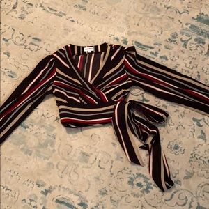 Super down crossed striped cropped top